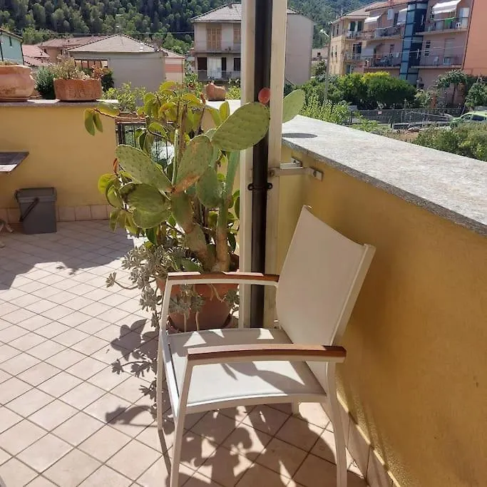 Casa vacanze La Terrazza del Gatto. Toirano 0*,  Italia