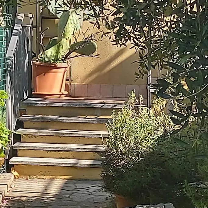 Casa vacanze La Terrazza del Gatto. Toirano Italia